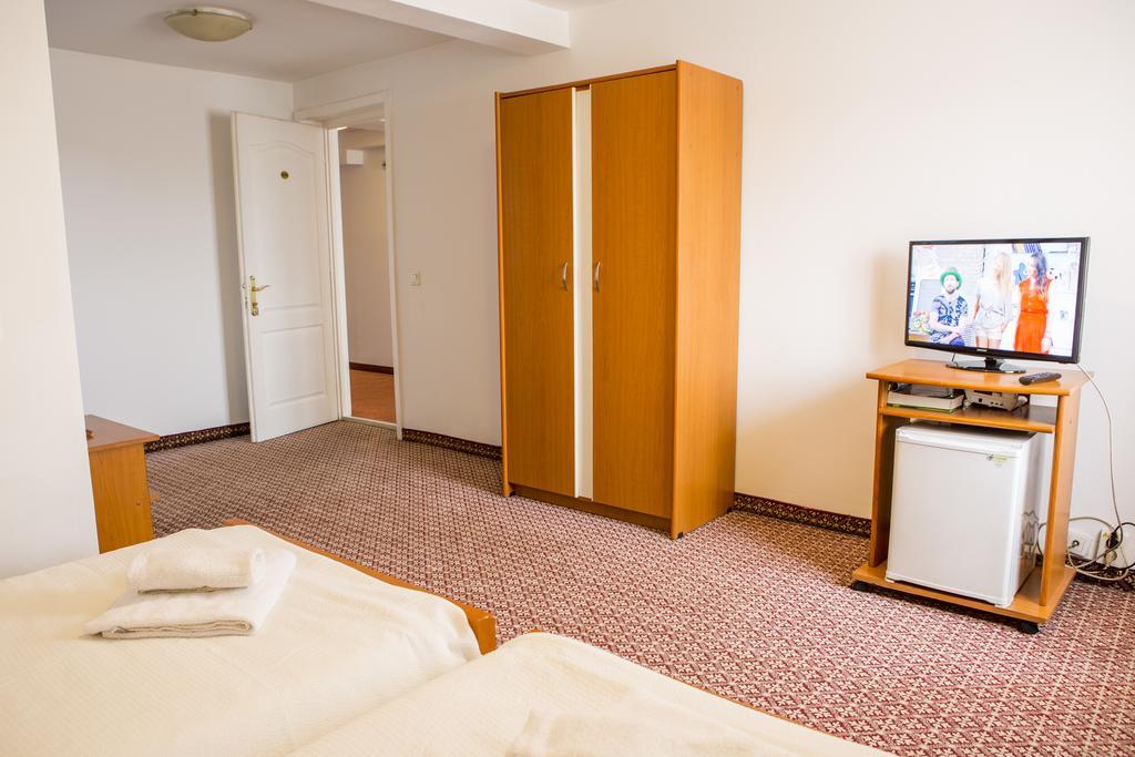 Hotel Darina Târgu-Mureş Zewnętrze zdjęcie