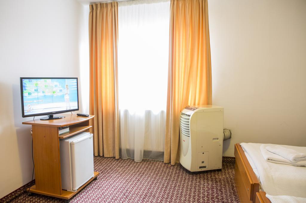 Hotel Darina Târgu-Mureş Zewnętrze zdjęcie