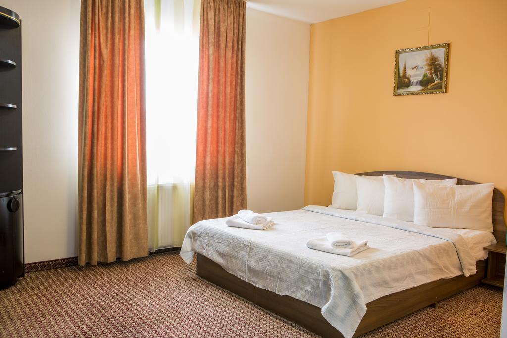 Hotel Darina Târgu-Mureş Zewnętrze zdjęcie