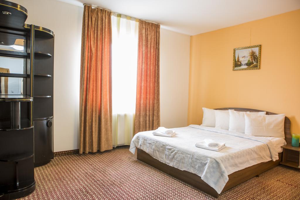 Hotel Darina Târgu-Mureş Zewnętrze zdjęcie