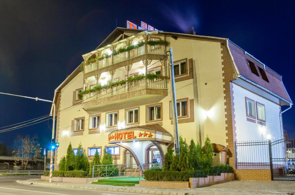 Hotel Darina Târgu-Mureş Zewnętrze zdjęcie